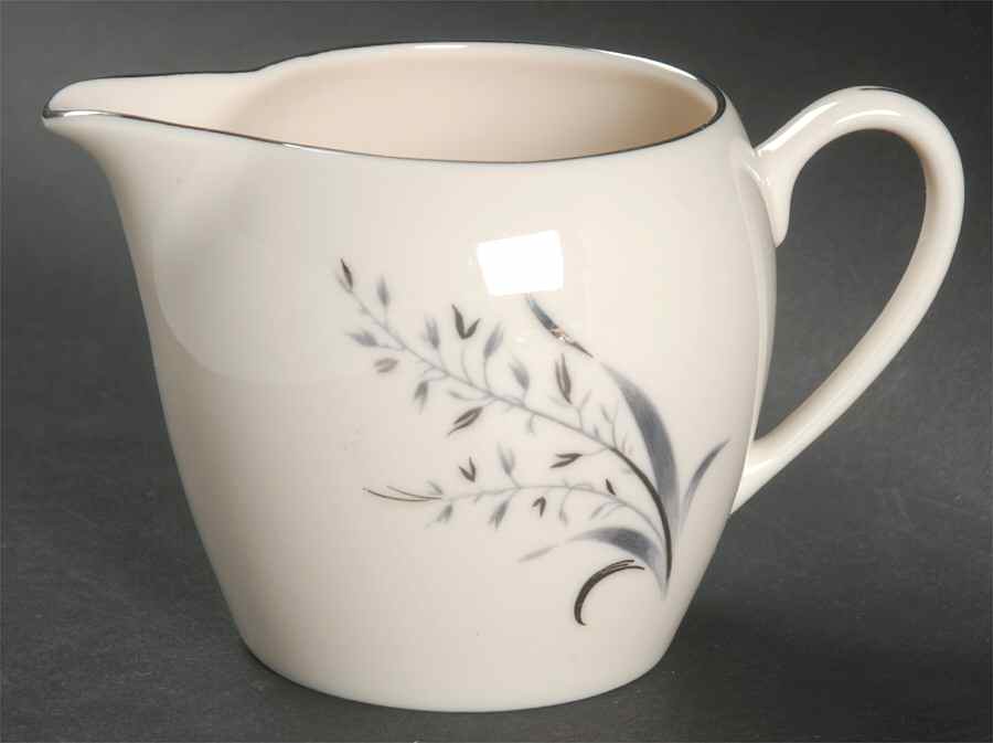 Avena Creamer by Pickard-1