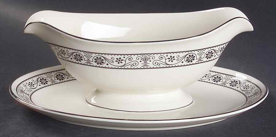 Barcelona Gravy Boat with Attached Underplate by Pickard-1