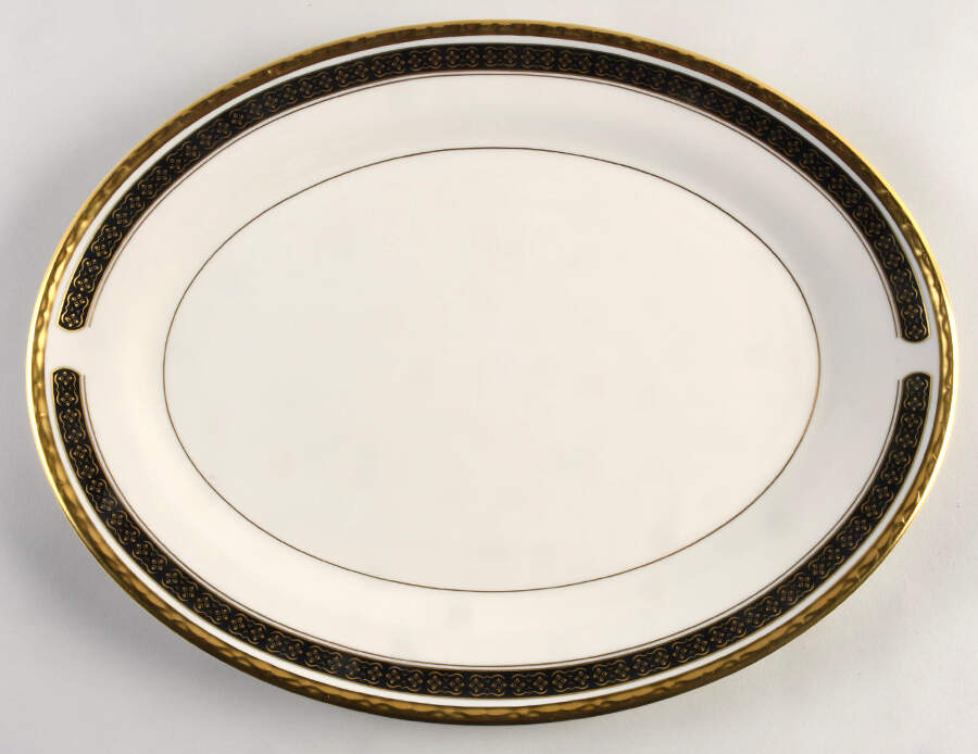 Black Sapphire 14" Oval Serving Platter by Pickard-1
