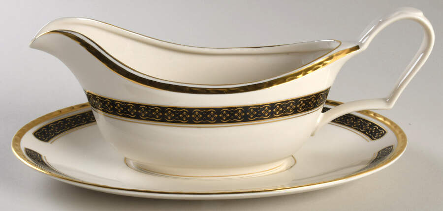 Black Sapphire Gravy Boat & Underplate by Pickard-1