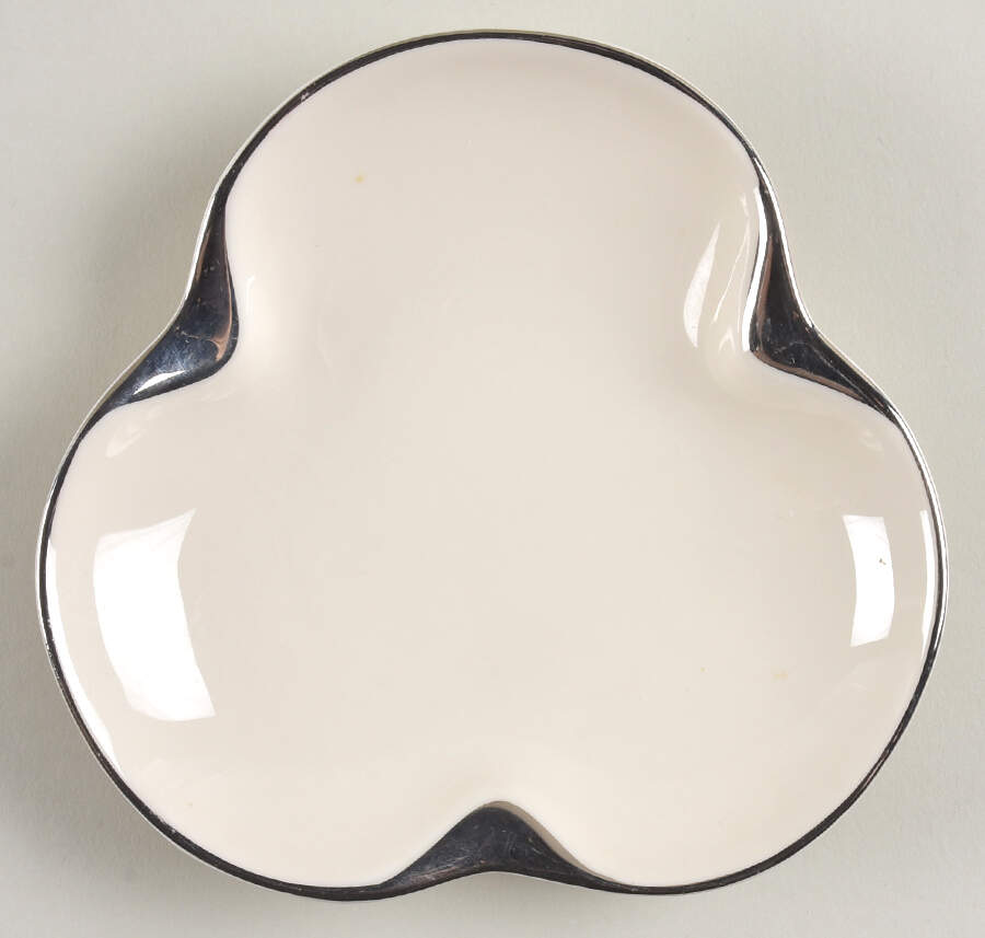 Crescent (Ivory Background) Small Ashtray by Pickard-1