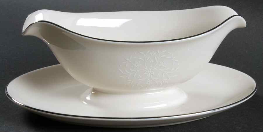Damask Gravy Boat with Attached Underplate by Pickard-1