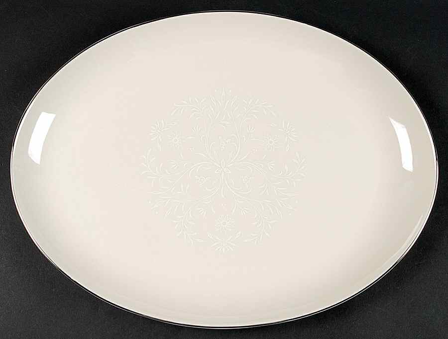 Damask 15" Oval Serving Platter by Pickard-1