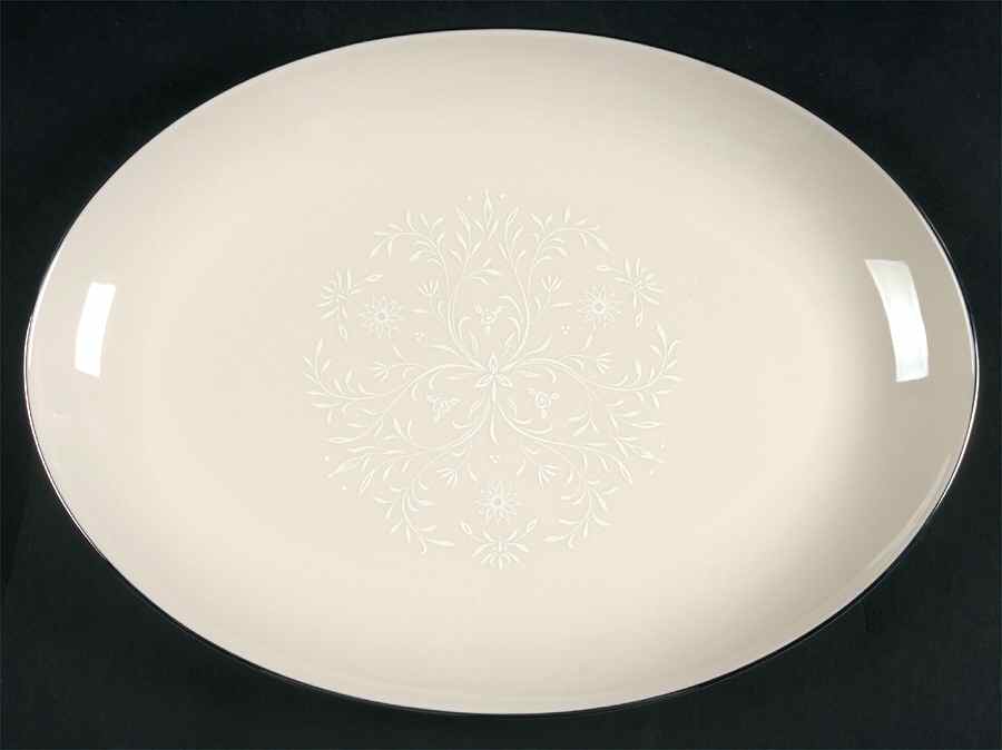 Damask 12" Oval Serving Platter by Pickard-1