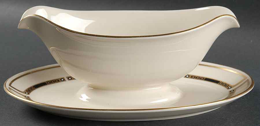 Ellington Gravy Boat with Attached Underplate by Pickard-1
