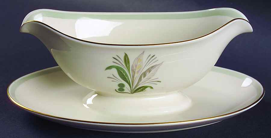 Fantasy Gravy Boat with Attached Underplate by Pickard-1
