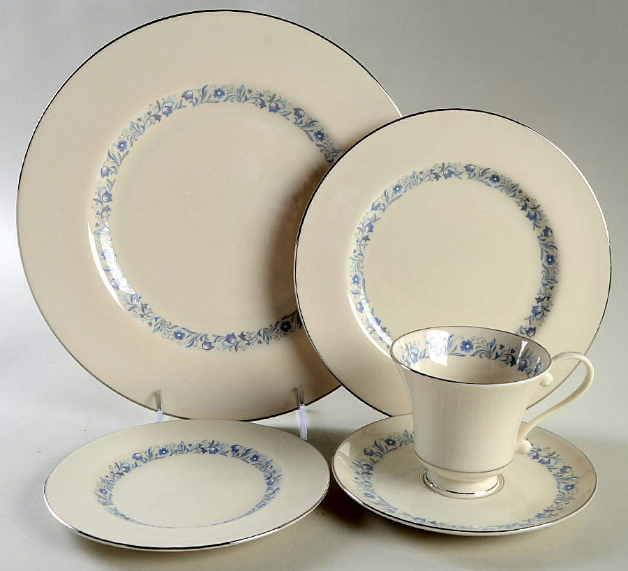 Festival 5 Piece Place Setting by Pickard-1