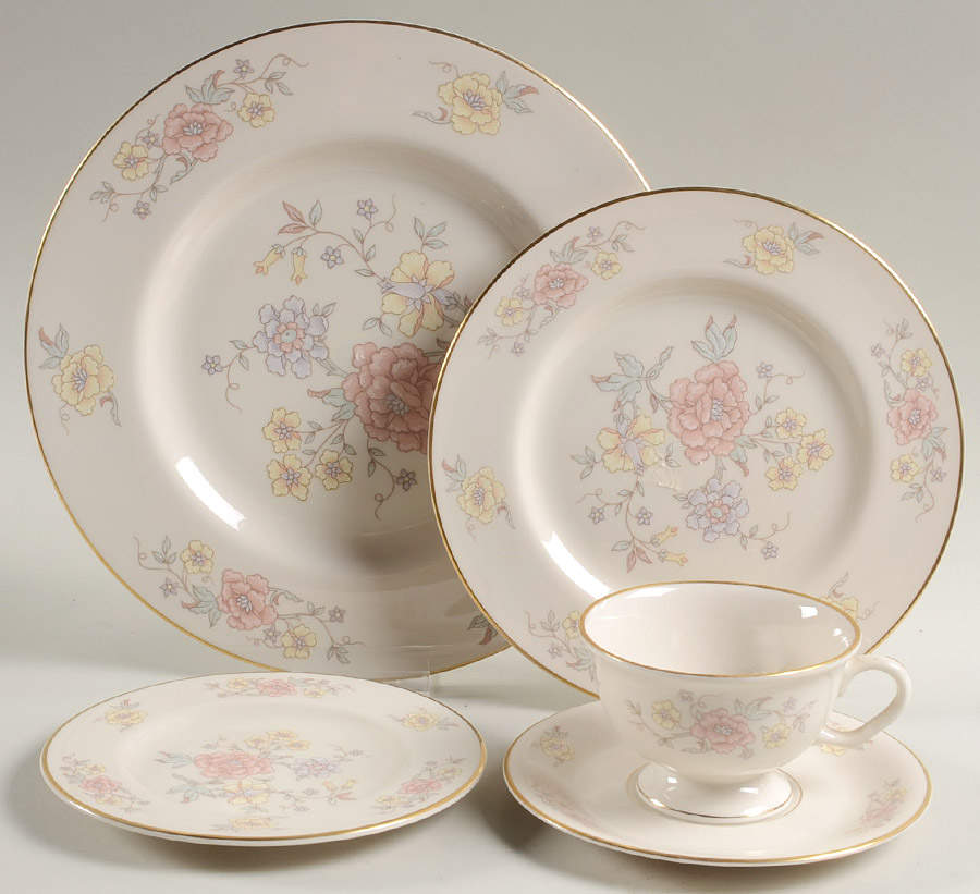 Georgian Manor 5 Piece Place Setting by Pickard-1