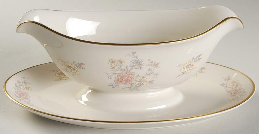Georgian Manor Gravy Boat with Attached Underplate by Pickard-1