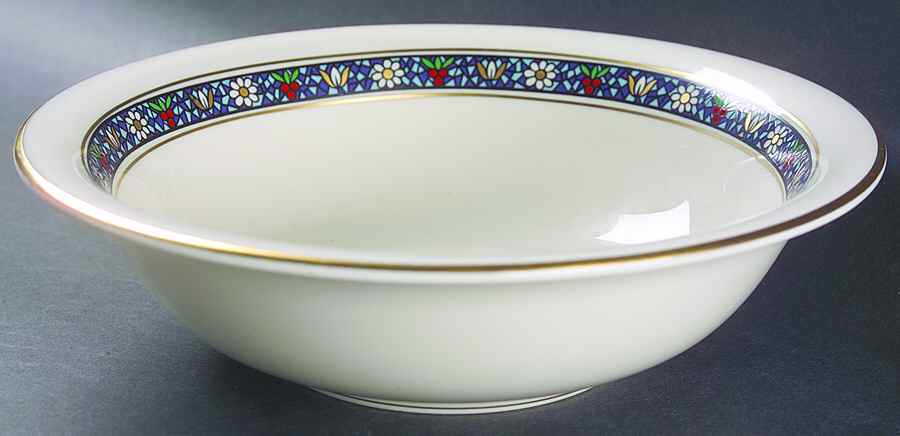 Grandeur 9" Round Vegetable Bowl by Pickard-1