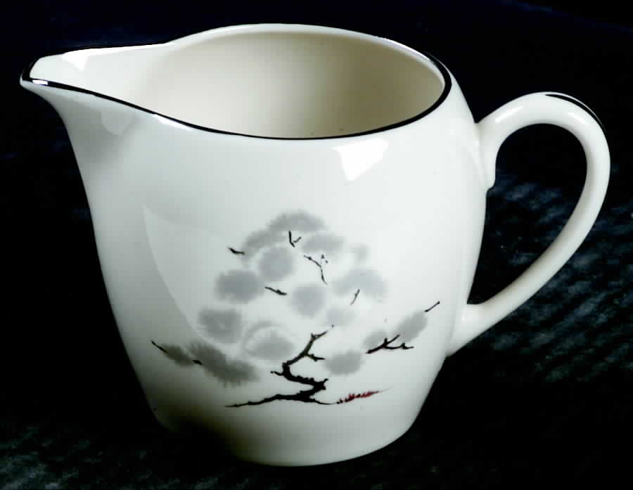 Hemlock Creamer by Pickard-1