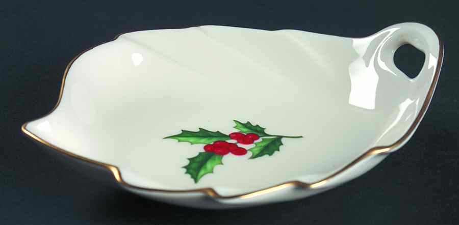 Holly 6" Leaf Dish by Pickard-1