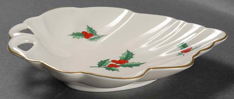 Holly 7" Leaf Dish by Pickard-1