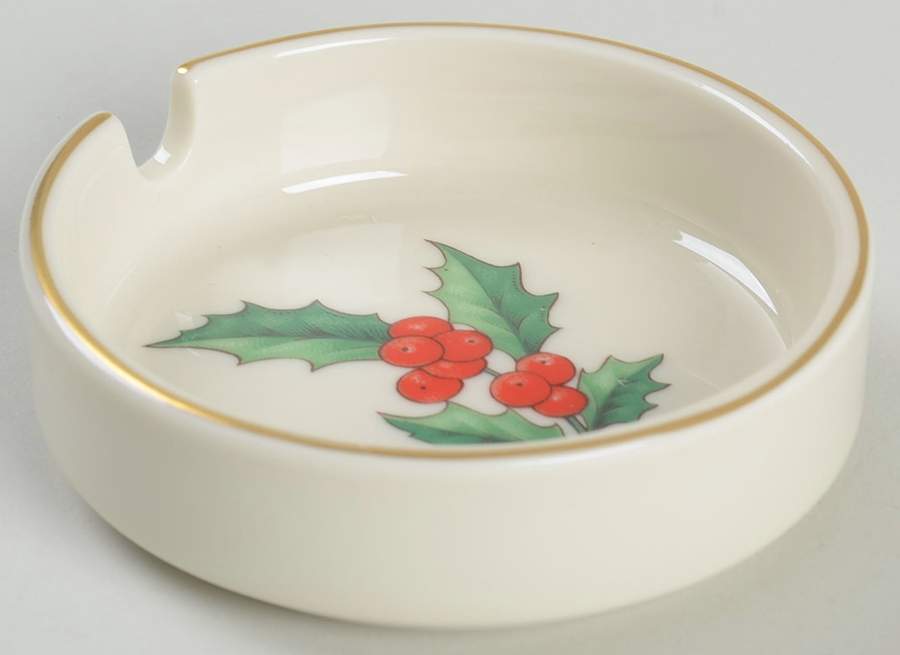 Holly 3" Ashtray by Pickard-1
