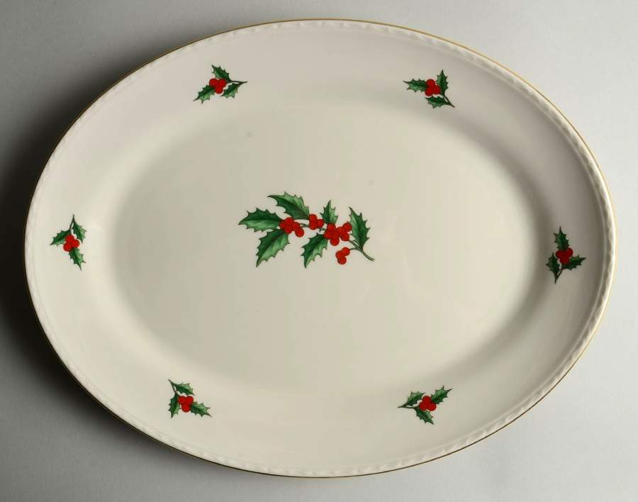 Holly 14" Oval Serving Platter by Pickard-1