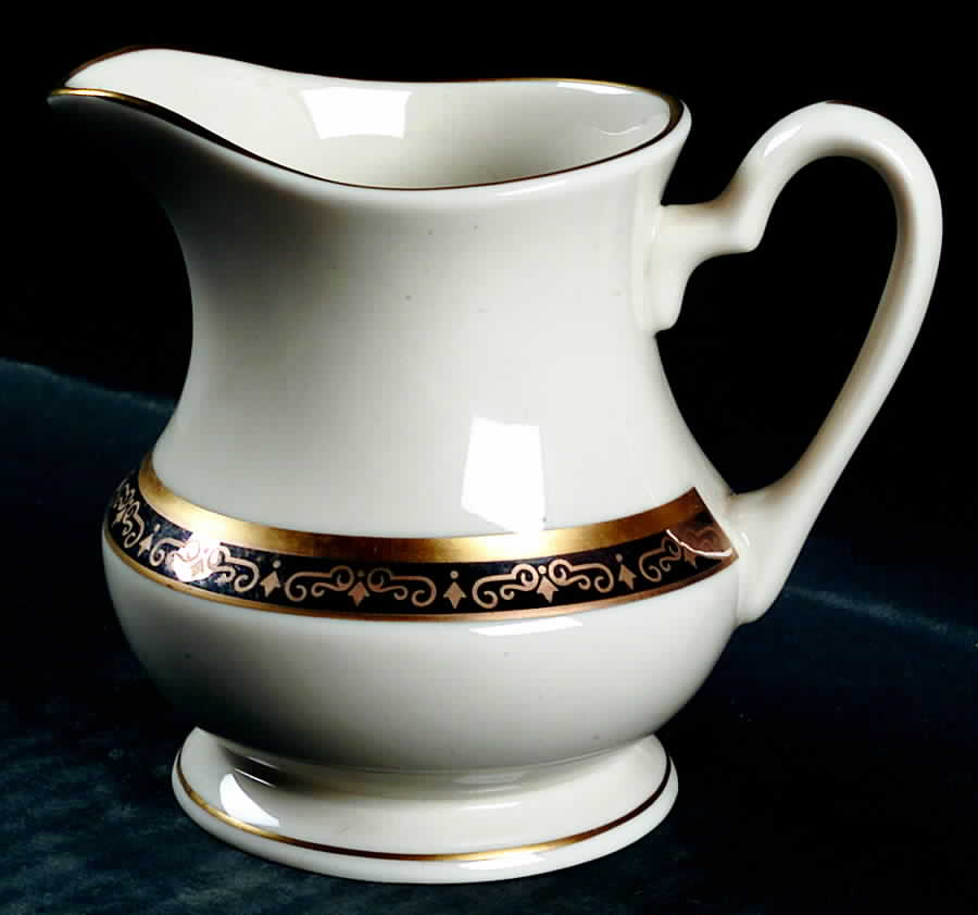 Illusion Creamer by Pickard-1