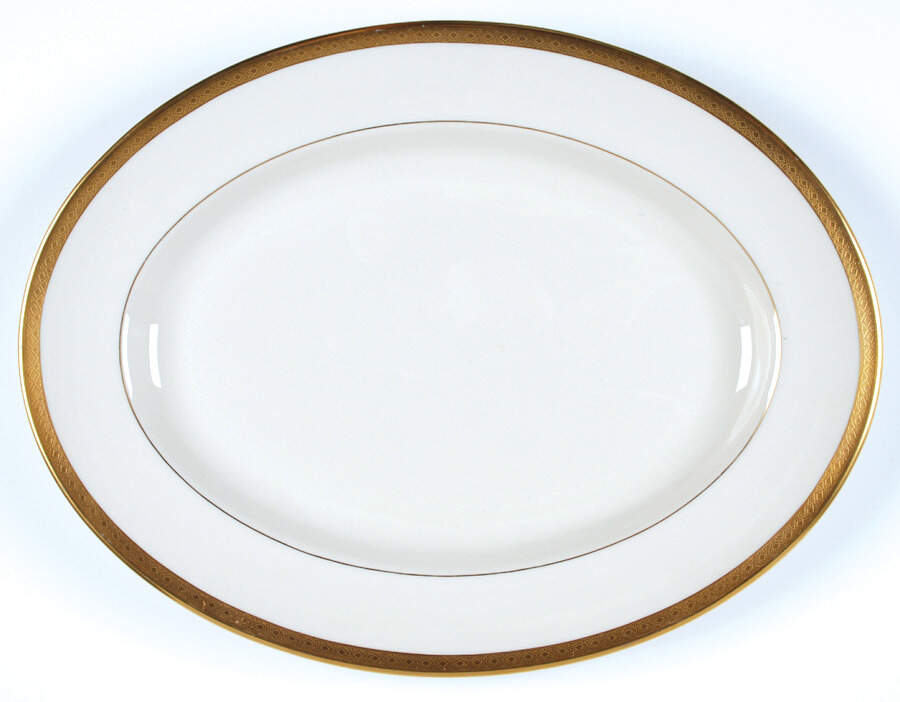 Jefferson 15" Oval Serving Platter by Pickard-1