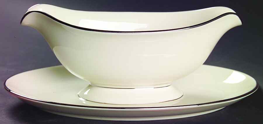 Juliet Gravy Boat with Attached Underplate by Pickard-1