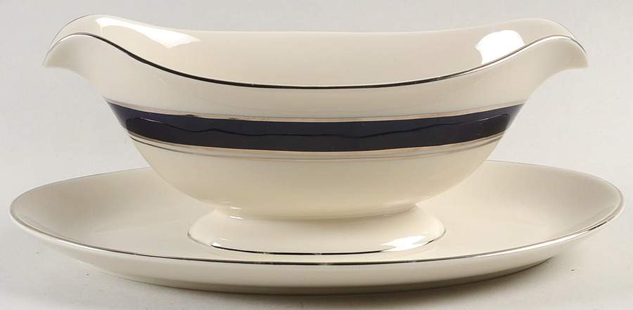 Lincoln Gravy Boat with Attached Underplate by Pickard-1
