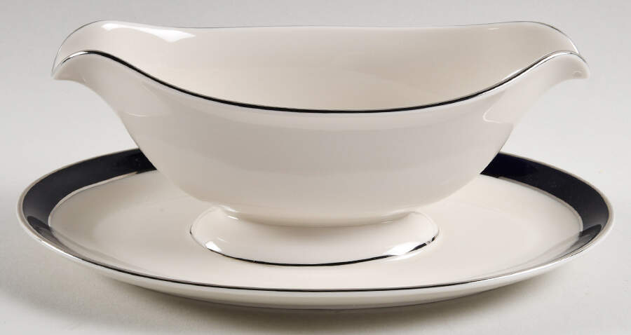 Lincoln Gravy Boat with Attached Underplate by Pickard-1