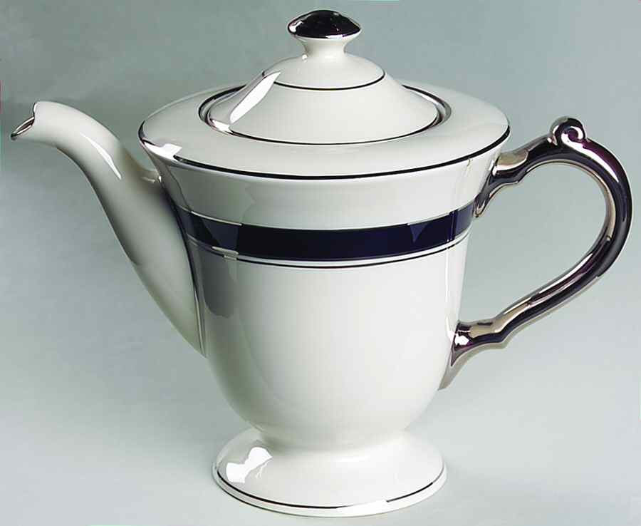 Lincoln Tea/Coffee Pot & Lid by Pickard-1