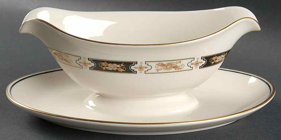 Mystique Gravy Boat with Attached Underplate by Pickard-1