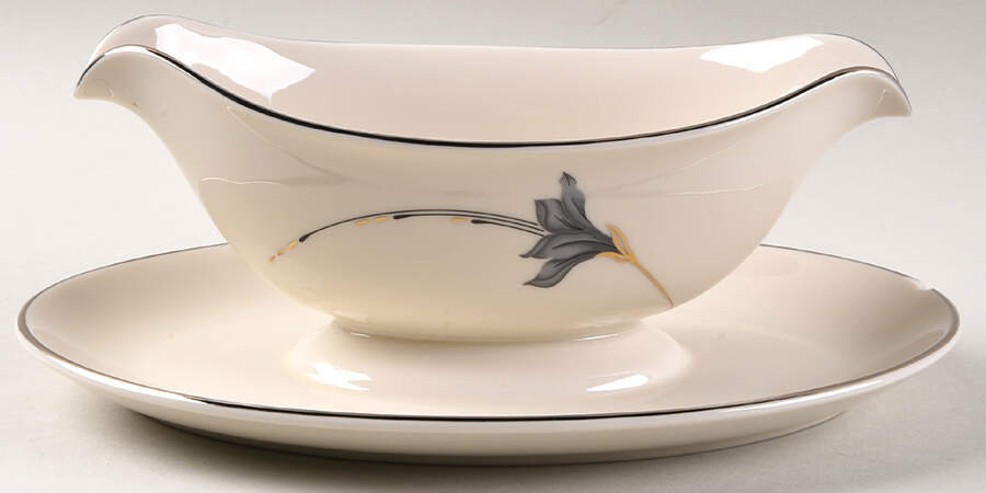 Nouveau Gravy Boat with Attached Underplate by Pickard-1