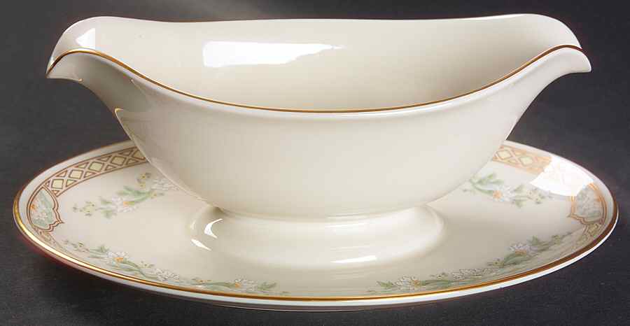 Pavilion Gravy Boat with Attached Underplate by Pickard-1