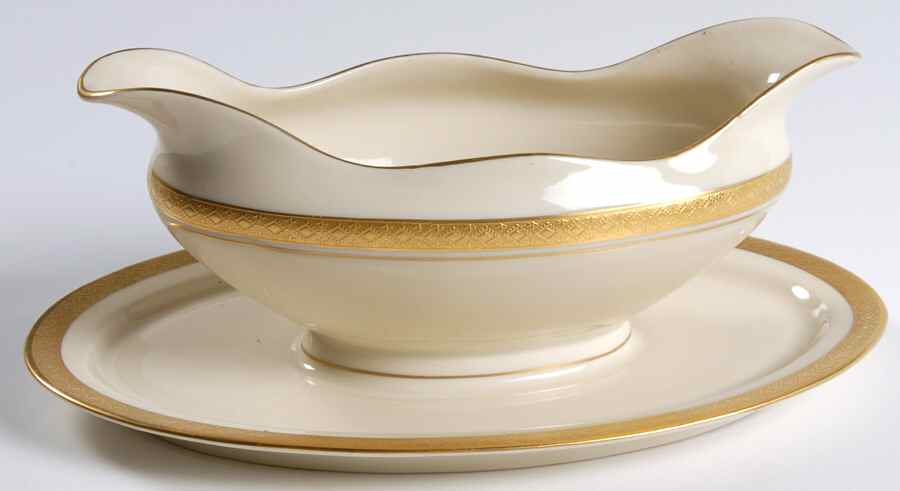 PIC1 Gravy Boat with Attached Underplate by Pickard-1