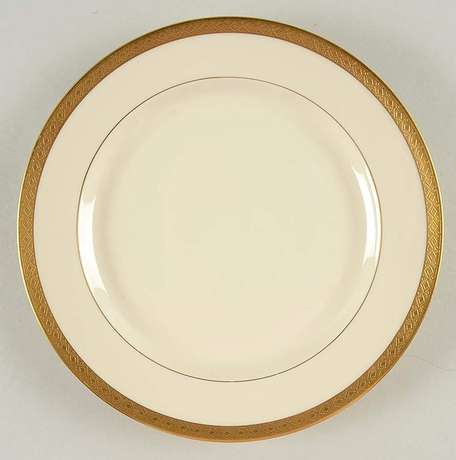PIC1 Luncheon Plate by Pickard-1