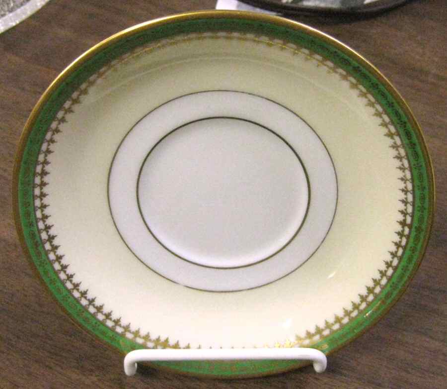 PIC14 Saucer by Pickard-1