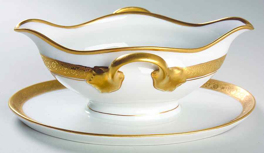 PIC6 Gravy Boat with Attached Underplate by Pickard-1