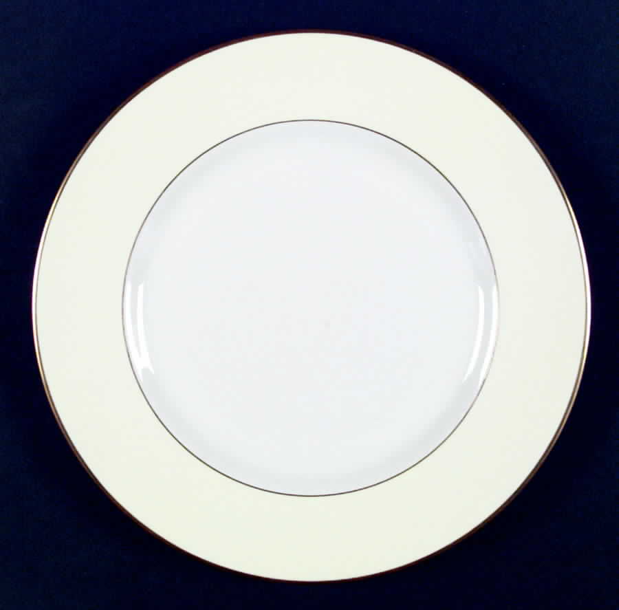 Pilgrim Dinner Plate by Pickard-1