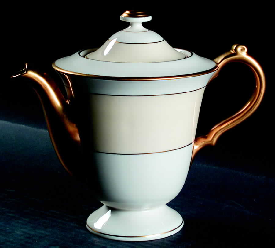 Pilgrim Teapot & Lid by Pickard-1
