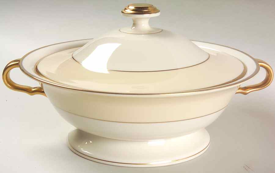 Pilgrim Round Covered Vegetable by Pickard-1