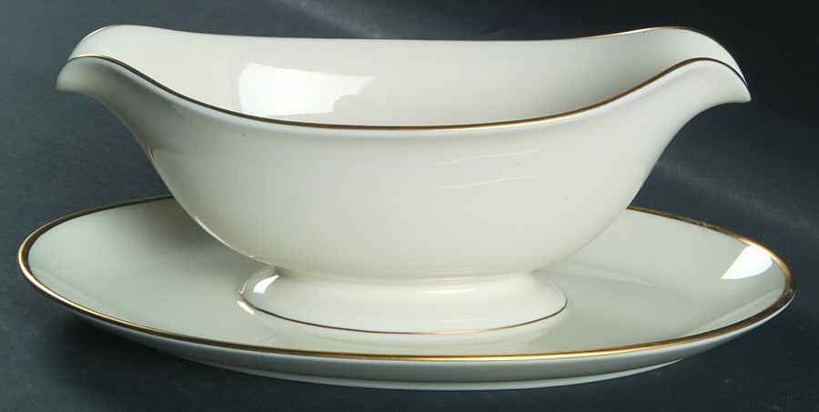 Richmond Gravy Boat with Attached Underplate by Pickard-1