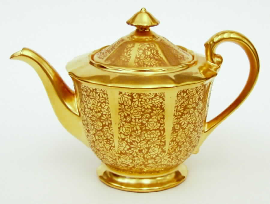 Rose and Daisy Teapot & Lid by Pickard-1