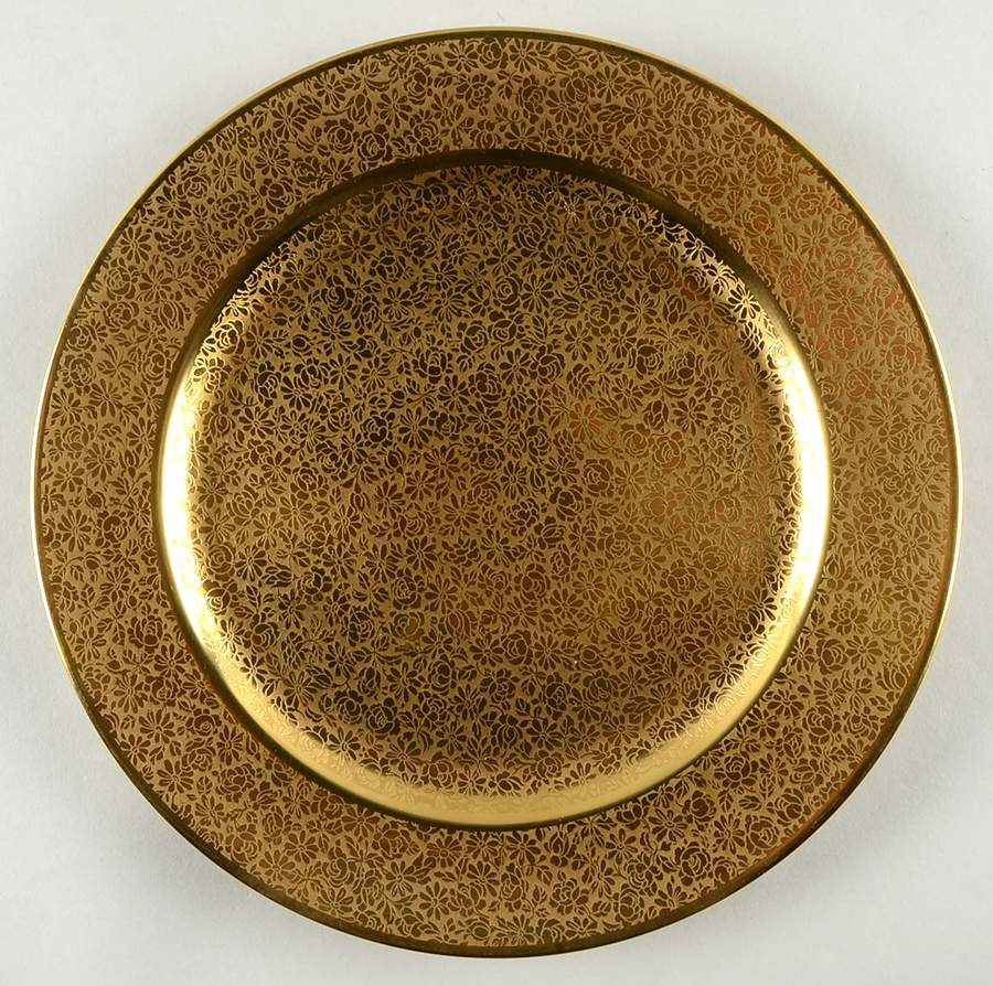 Rose and Daisy Dinner Plate by Pickard-1