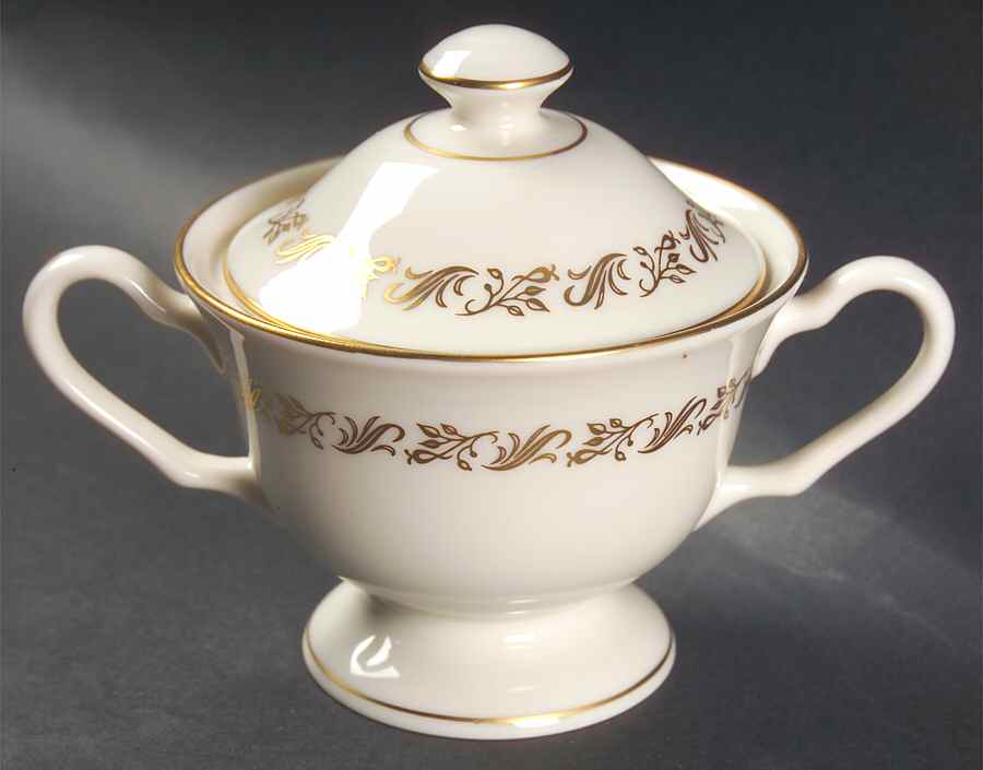 Sweetbrier Sugar Bowl & Lid by Pickard-1