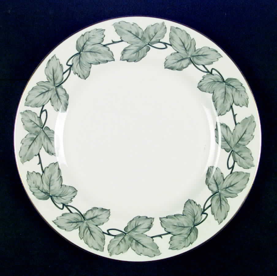Sylvia Dinner Plate by Pickard-1