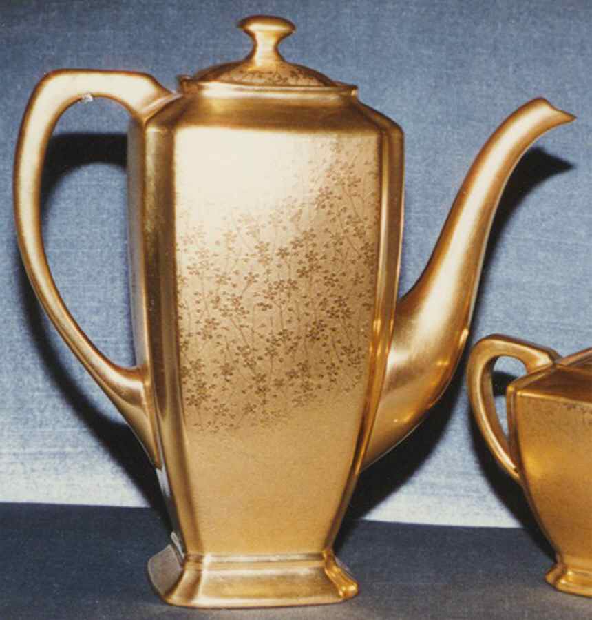 Trailing Vine Coffee Pot & Lid by Pickard-1