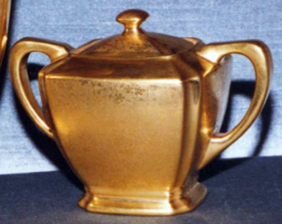 Trailing Vine Sugar Bowl & Lid by Pickard-1
