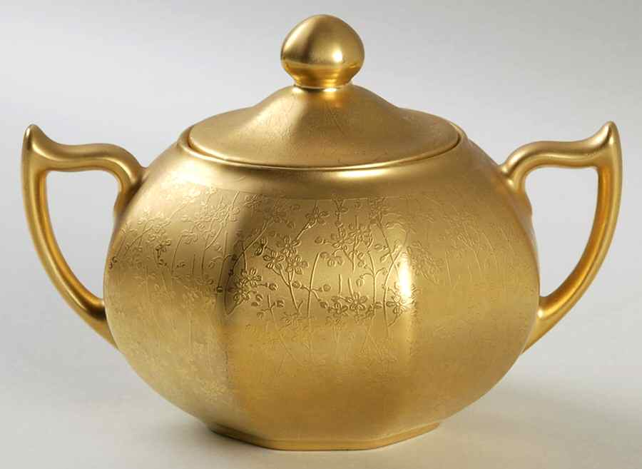 Trailing Vine Sugar Bowl & Lid by Pickard-1