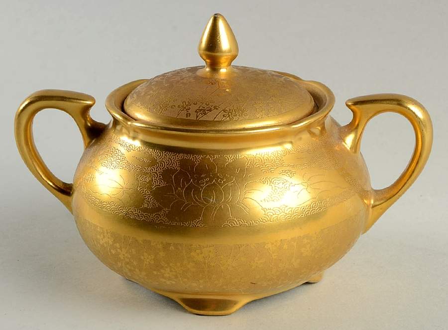 Trailing Vine Sugar Bowl & Lid by Pickard-1