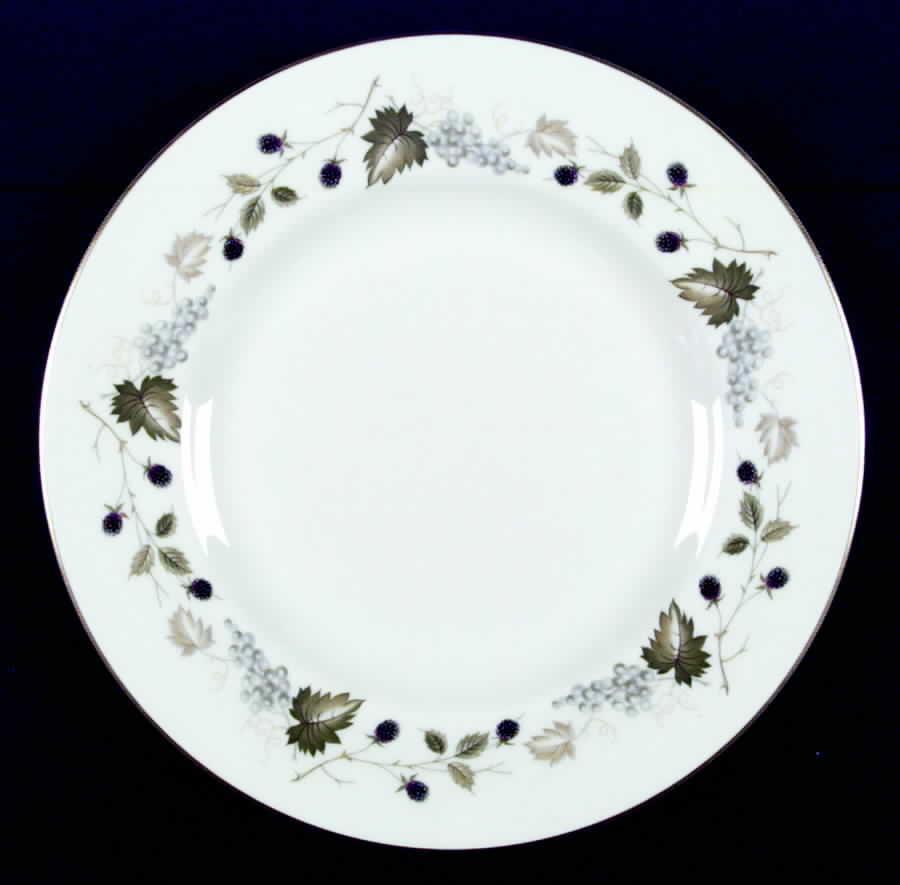 Verona Dinner Plate by Pickard-1