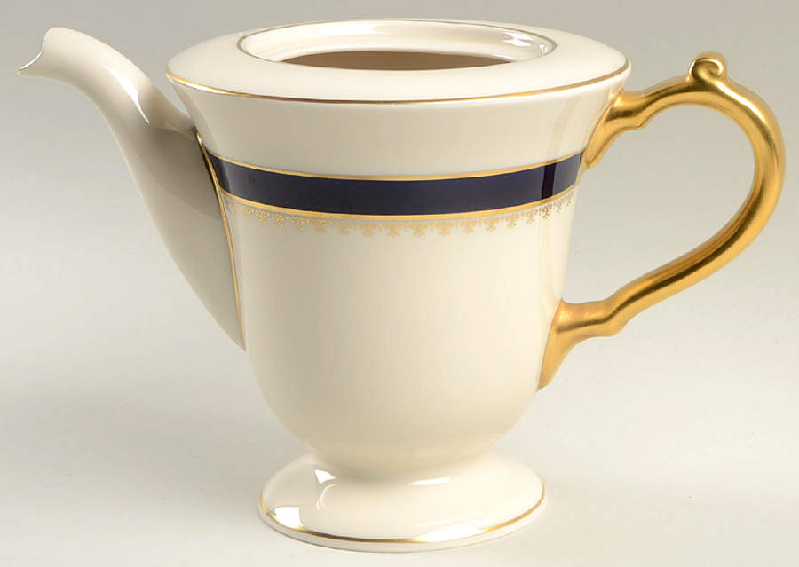 Washington Tea/Coffee Pot No Lid by Pickard-1
