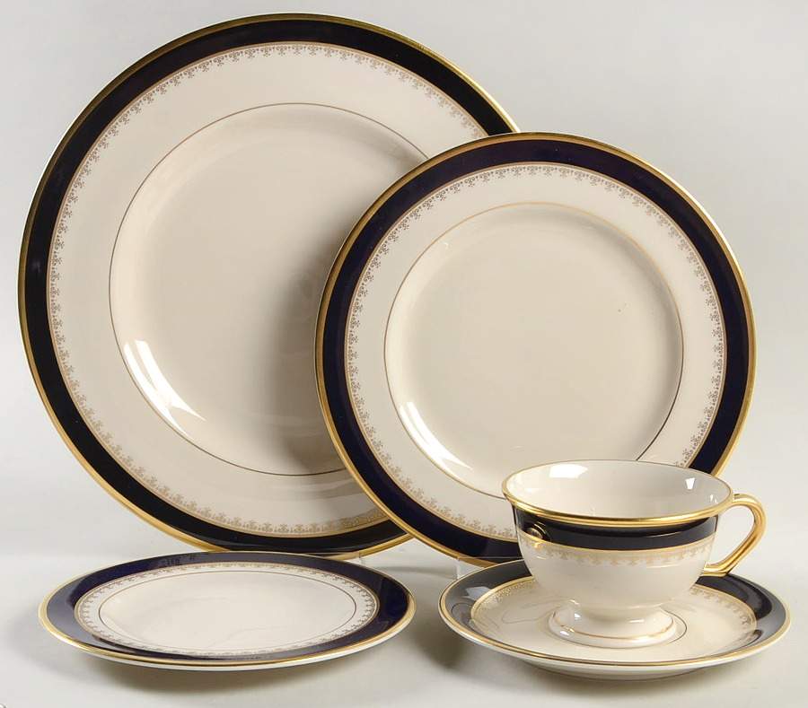 Washington 40 Piece Estate Set by Pickard-1