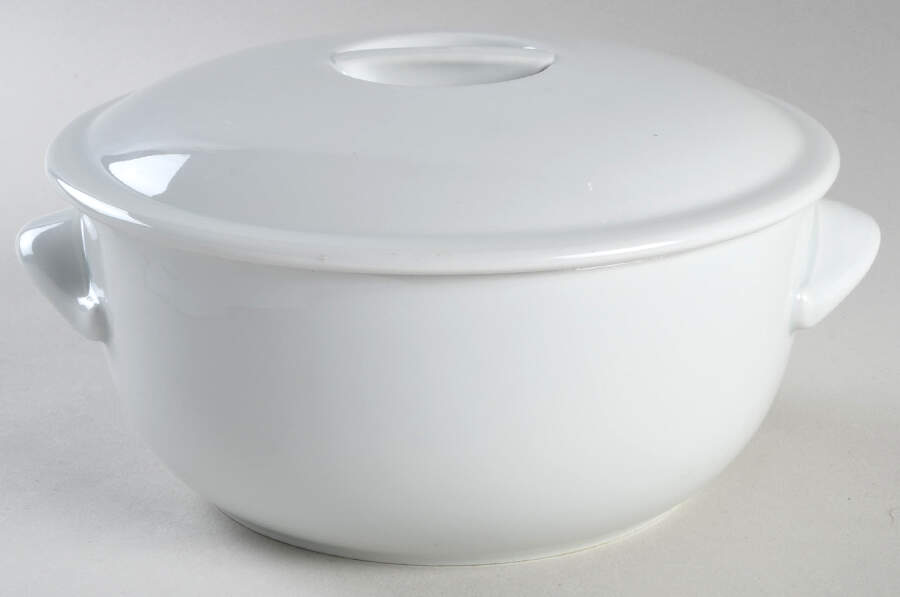 Culinaire White 1.75 Qt Round Covered Casserole by Pillivuyt-1