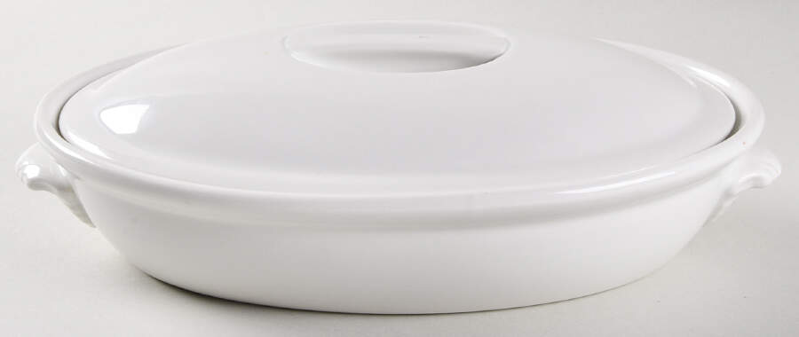Culinaire White 1.5 Pint Oval Covered Casserole by Pillivuyt-1