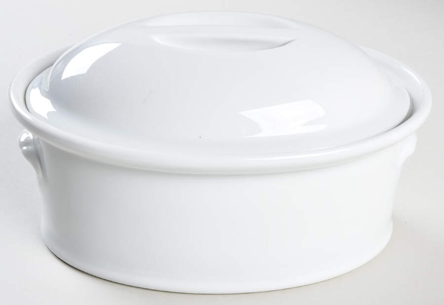 Culinaire White 1.5 Pint Oval Covered Casserole by Pillivuyt-1